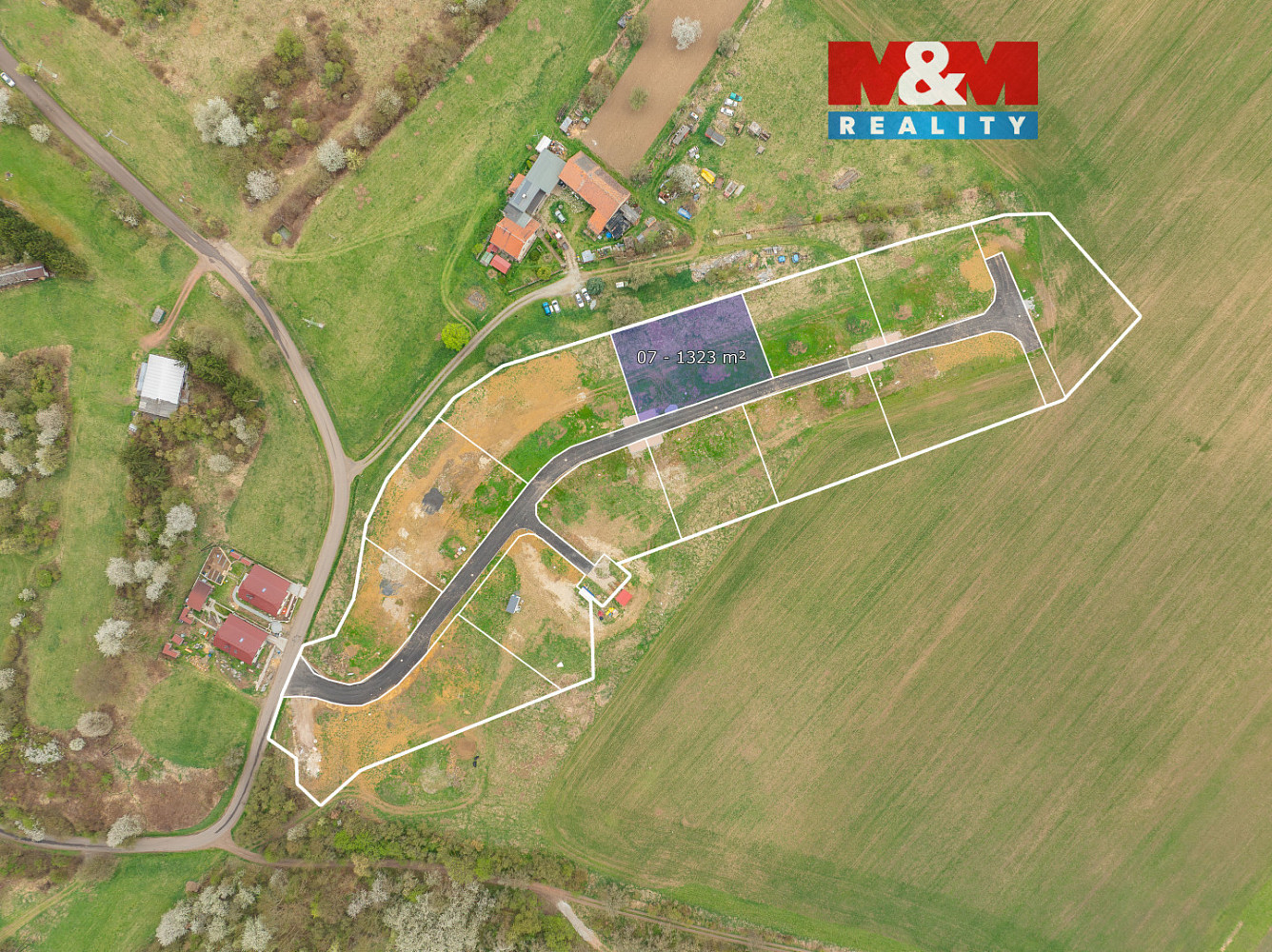 Prodej stavebního pozemku 1 323 m²