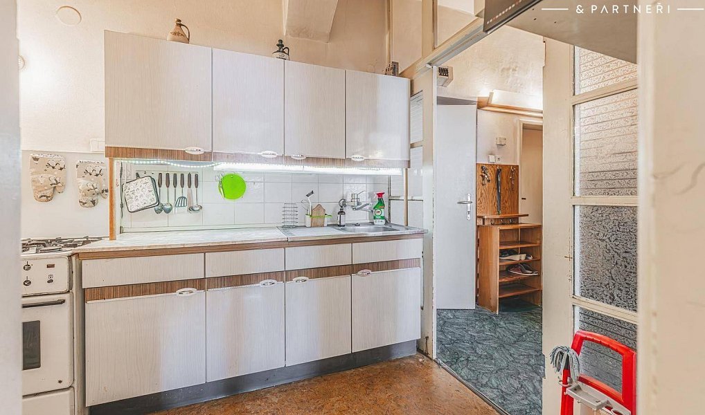 Prodej nájemního domu, činžáku 582 m², Hradec Králové – náhled fotky 8