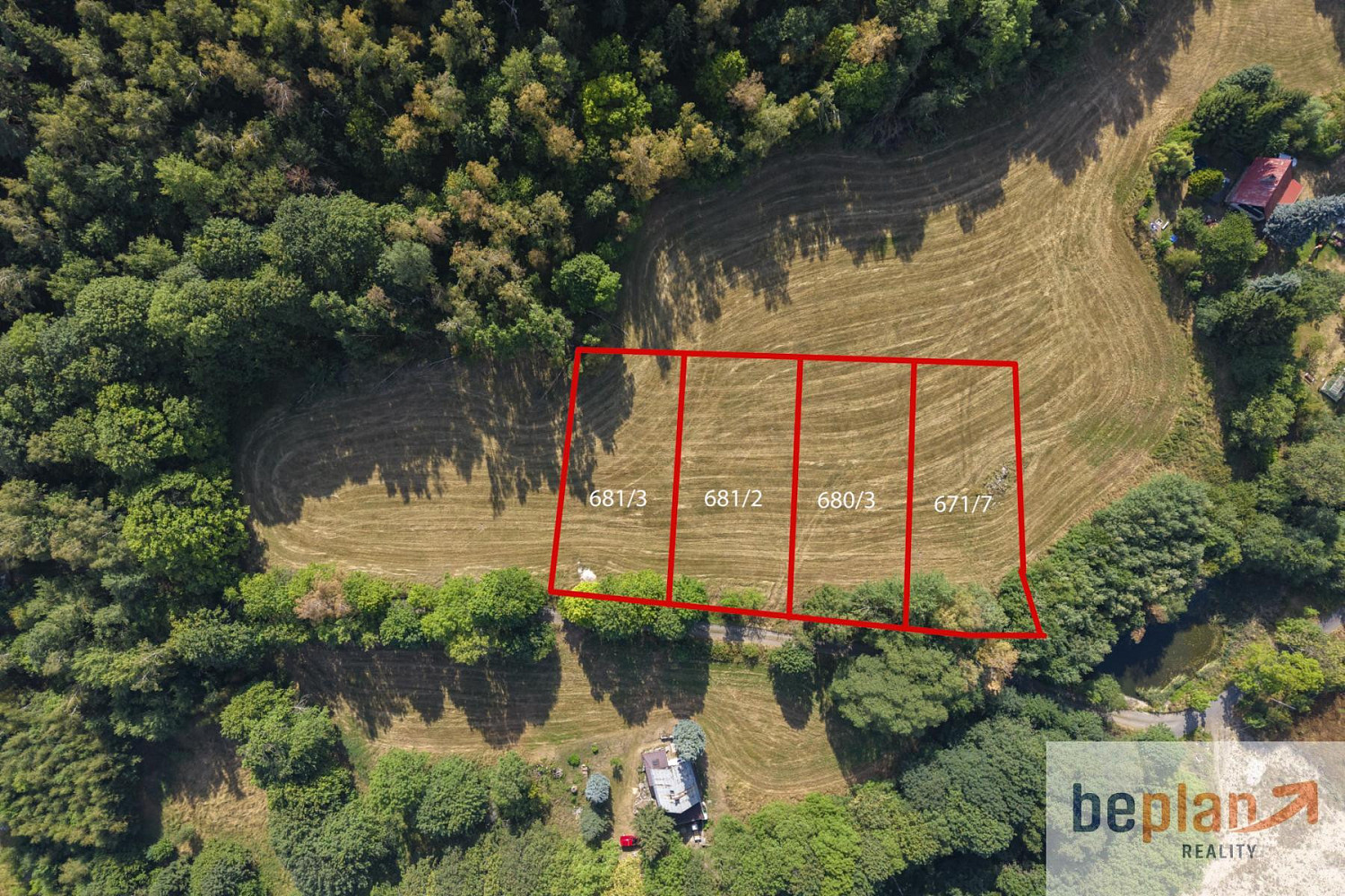 Prodej stavebního pozemku 1 032 m²
