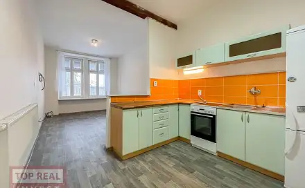 Pronájem bytu 2+kk 41 m², náměstí Míru, Kroměříž