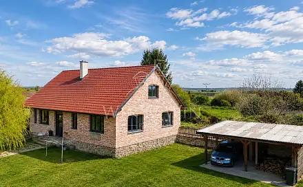 Prodej domu 111 m² s pozemkem 2 651 m², Zalešany, okres Kolín