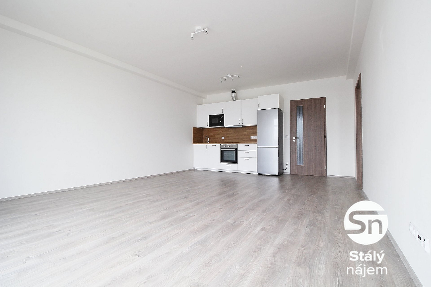 Pronájem bytu 2+kk 66 m² – fotografie 3