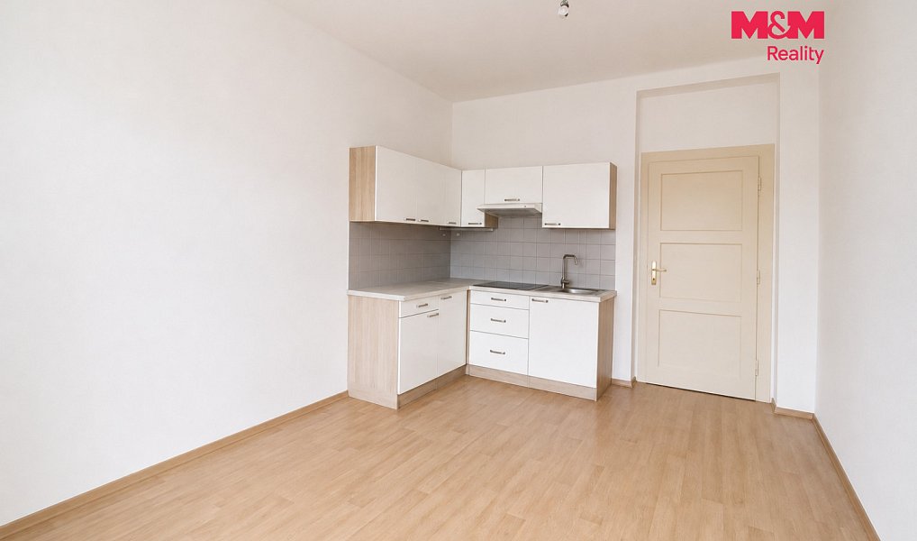 Prodej bytu 1+kk 28 m², Praha – náhled fotky 2