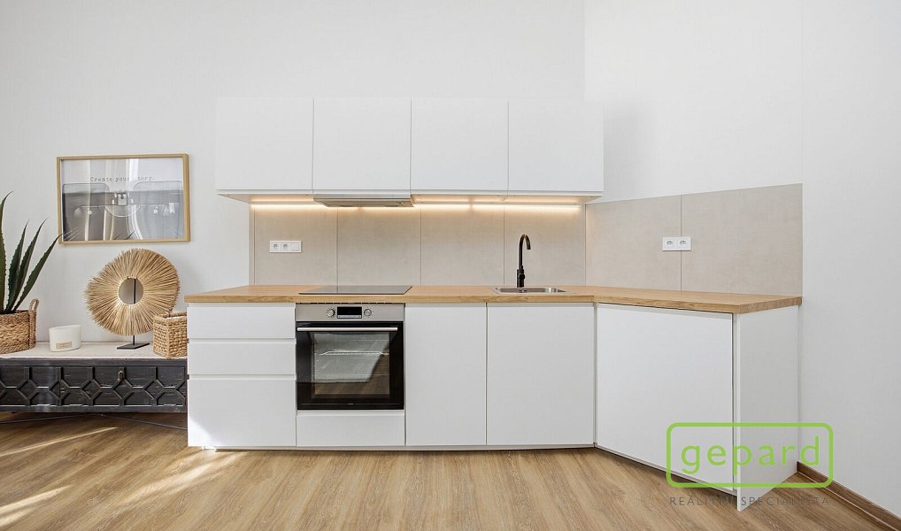 Prodej bytu 1+kk 40 m², Praha – náhled fotky 6