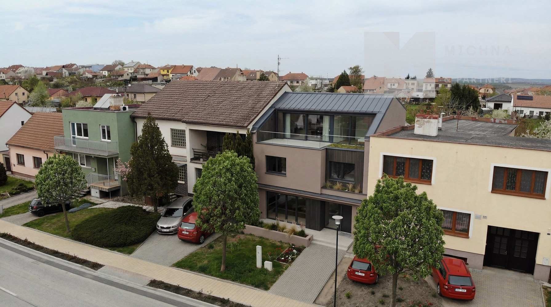 Prodej domu 140 m² s pozemkem 713 m² — photo 2