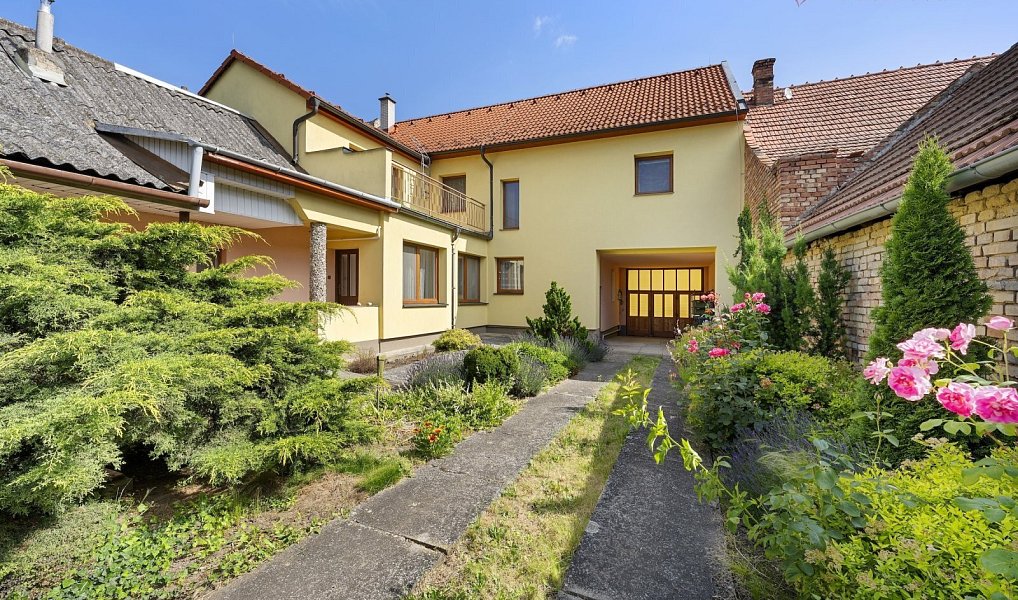 Prodej domu 260 m² s pozemkem 1 224 m², Polešovice – náhled fotky 23