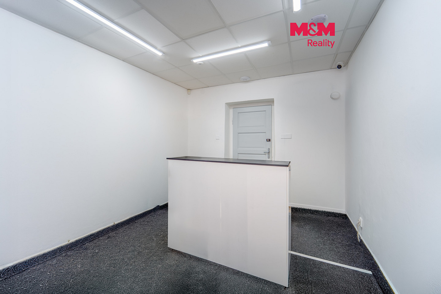 Pronájem obchodních prostor 43 m²