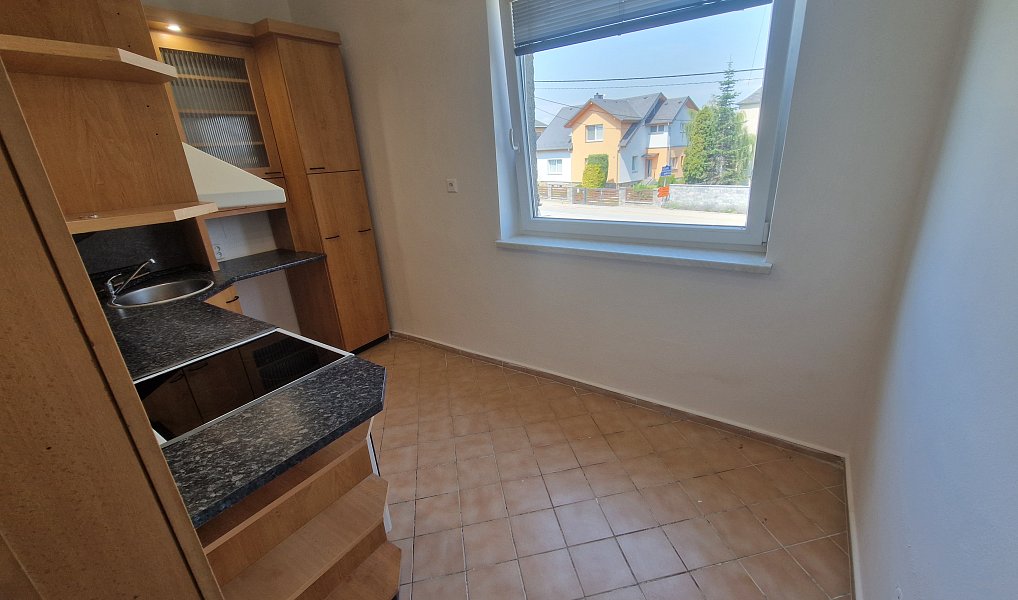 Prodej bytu 3+1 66 m², Otice – náhled fotky 3