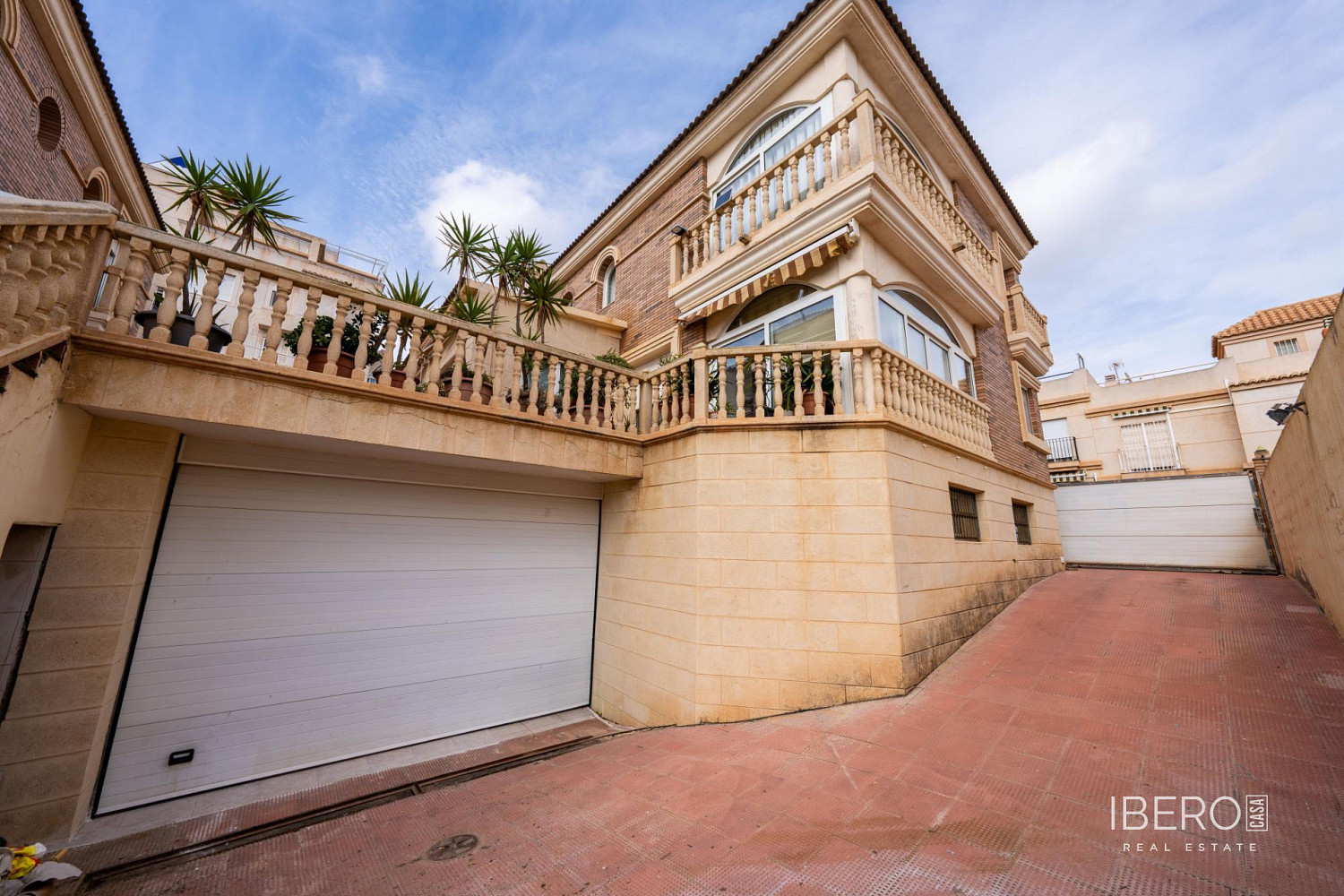 Prodej domu 351 m² s pozemkem 351 m²