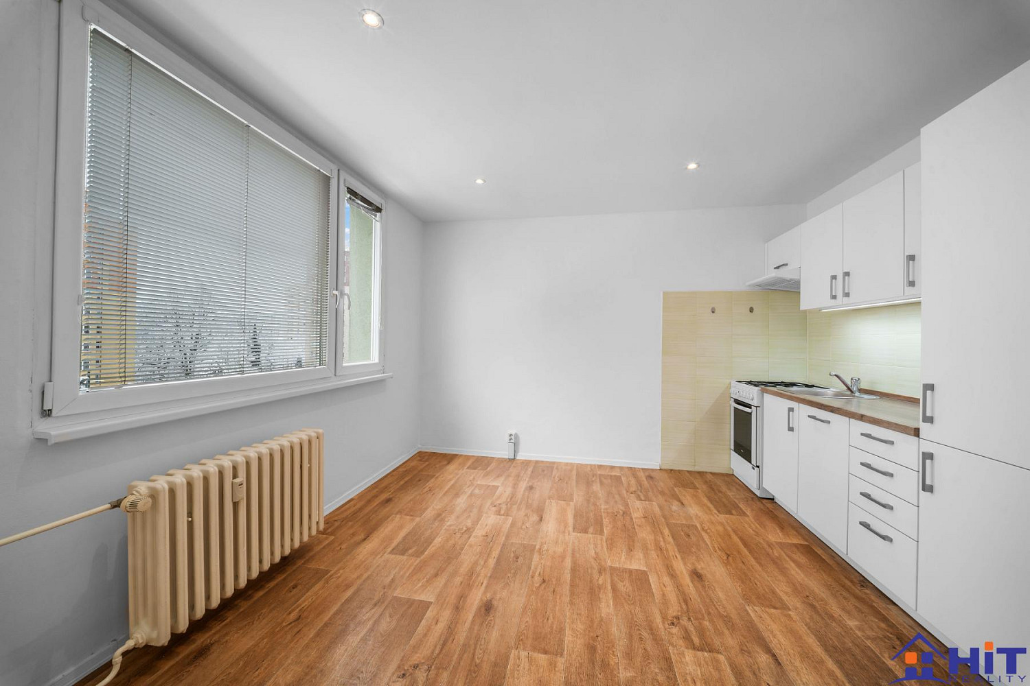 Prodej bytu 2+kk 37 m² — photo 2