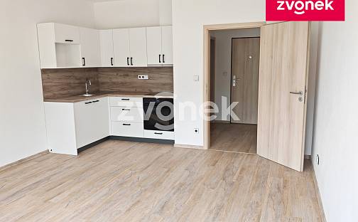 Pronájem bytu 1+kk 32 m², Moravní, Otrokovice, okres Zlín