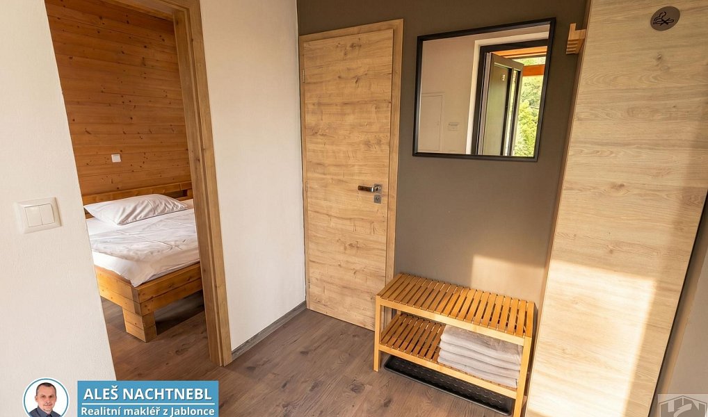 Prodej ubytovacího objektu 178 m², Libuň – náhled fotky 16