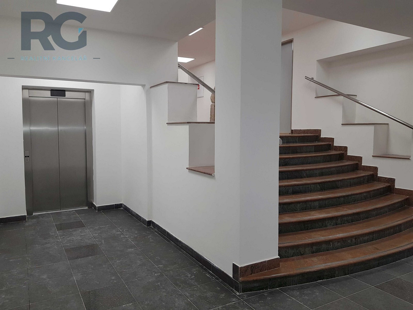 Prodej obchodních prostor 173 m² – fotografie 4