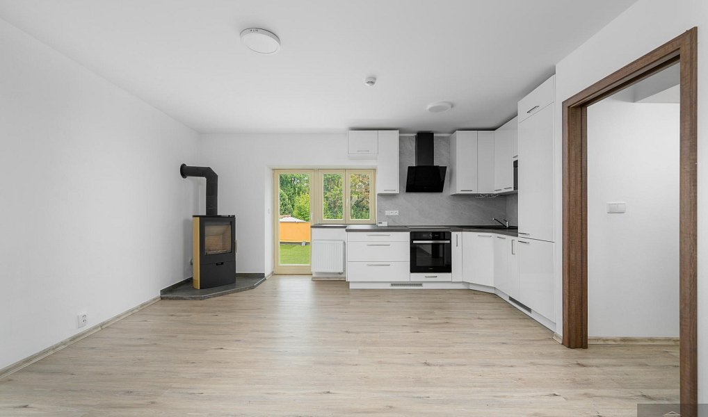 Prodej komerčního objektu (jiného typu) 390 m², Český Dub – náhled fotky 12