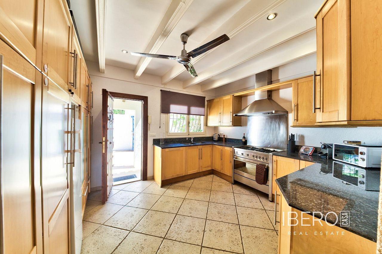 Prodej domu 278 m² s pozemkem 1 748 m² — photo 3