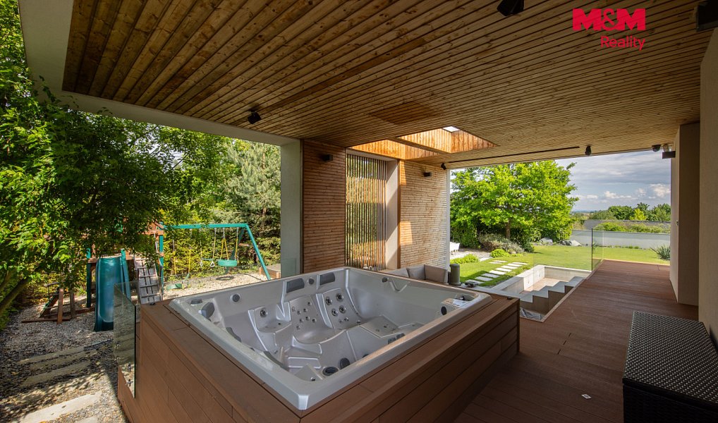 Prodej domu 276 m² s pozemkem 3 217 m², Mostkovice – náhled fotky 12