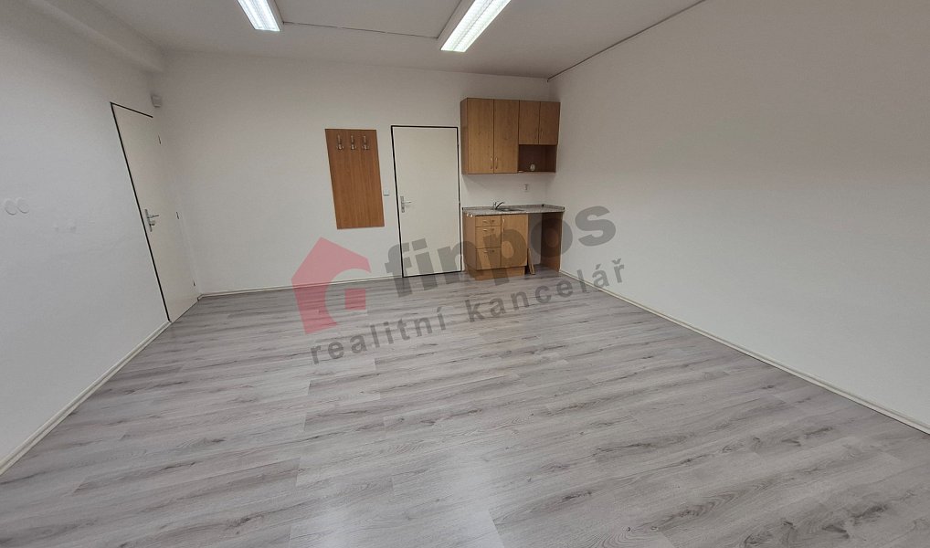 Pronájem kanceláře 50 m², Kamenice – náhled fotky 5