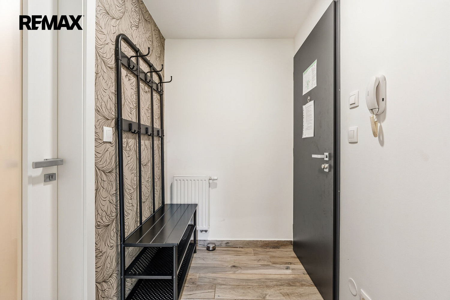 Prodej bytu 1+kk 33 m² – fotografie 2