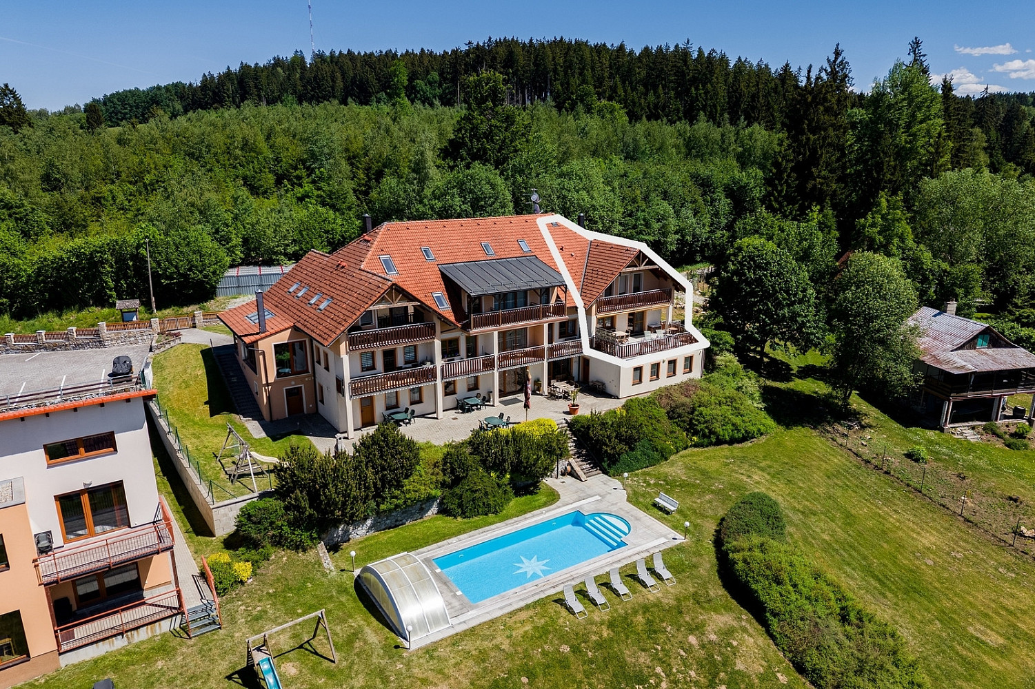 Prodej komerčního objektu (jiného typu) 250 m²