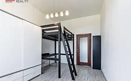 Pronájem bytu 1+1 38 m²