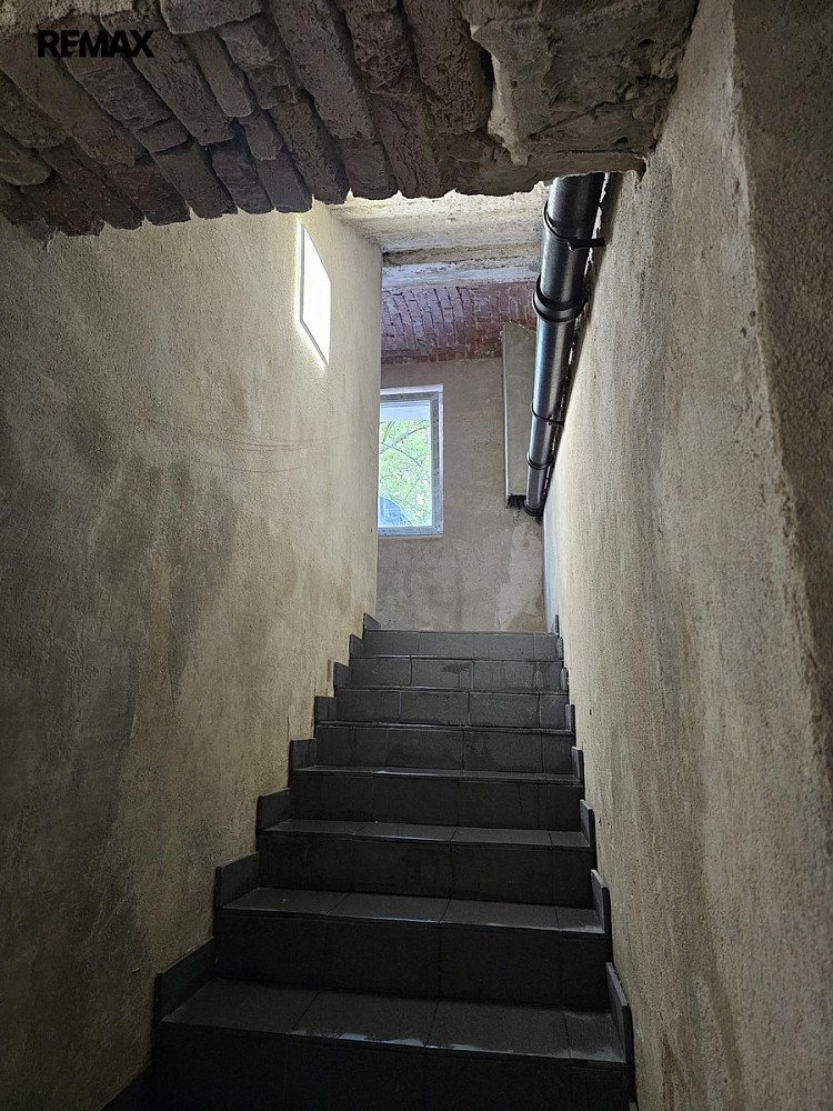 Pronájem obchodních prostor 110 m² – pohled 4