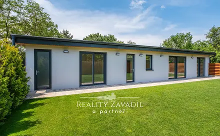 Prodej domu 102 m² s pozemkem 289 m², Za černým mostem, Praha 9 - Kyje