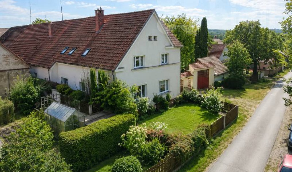 Prodej domu 785 m² s pozemkem 2 182 m², Librantice – fotka 1 z 24
