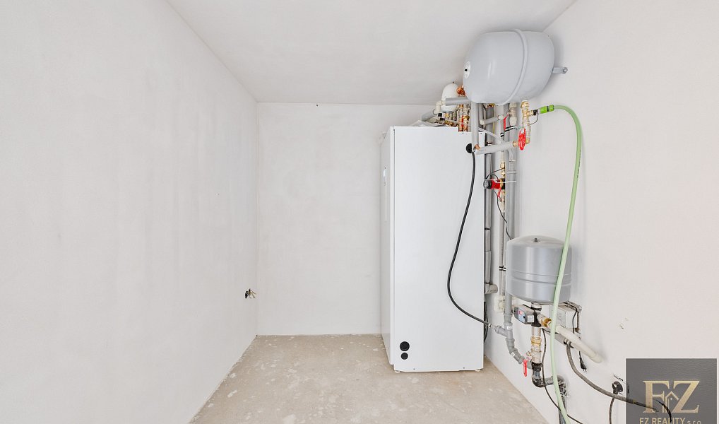 Prodej domu 220 m² s pozemkem 1 555 m², Řepeč – náhled fotky 14