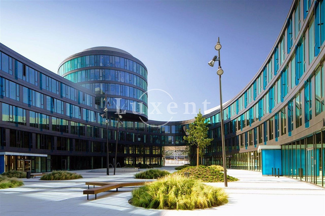 Pronájem kanceláře 1 711 m² – fotografie 3