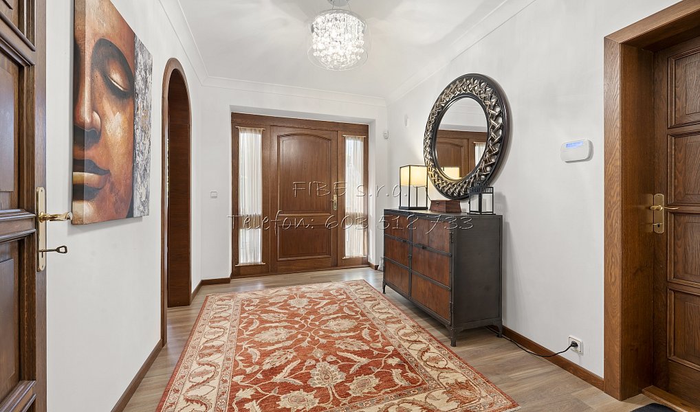 Prodej vily 458 m² s pozemkem 1 401 m², Kamenice – náhled fotky 10