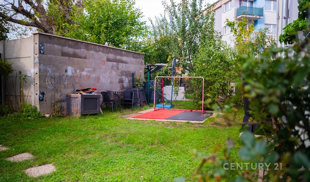 Pronájem bytu 3+kk 63 m², Benešov – náhled fotky 18