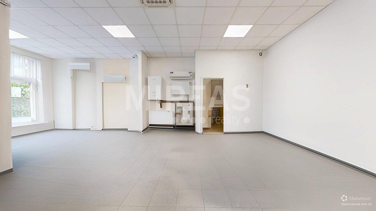 Prodej komerčního objektu (jiného typu) 106 m² — photo 2