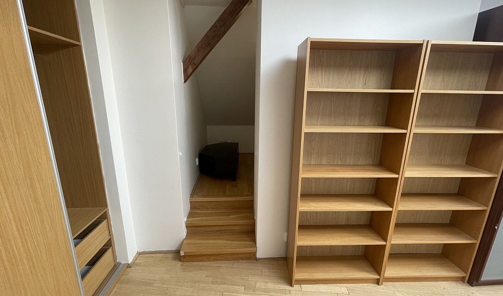 Prodej bytu 3+1 93 m², Praha – náhled fotky 16