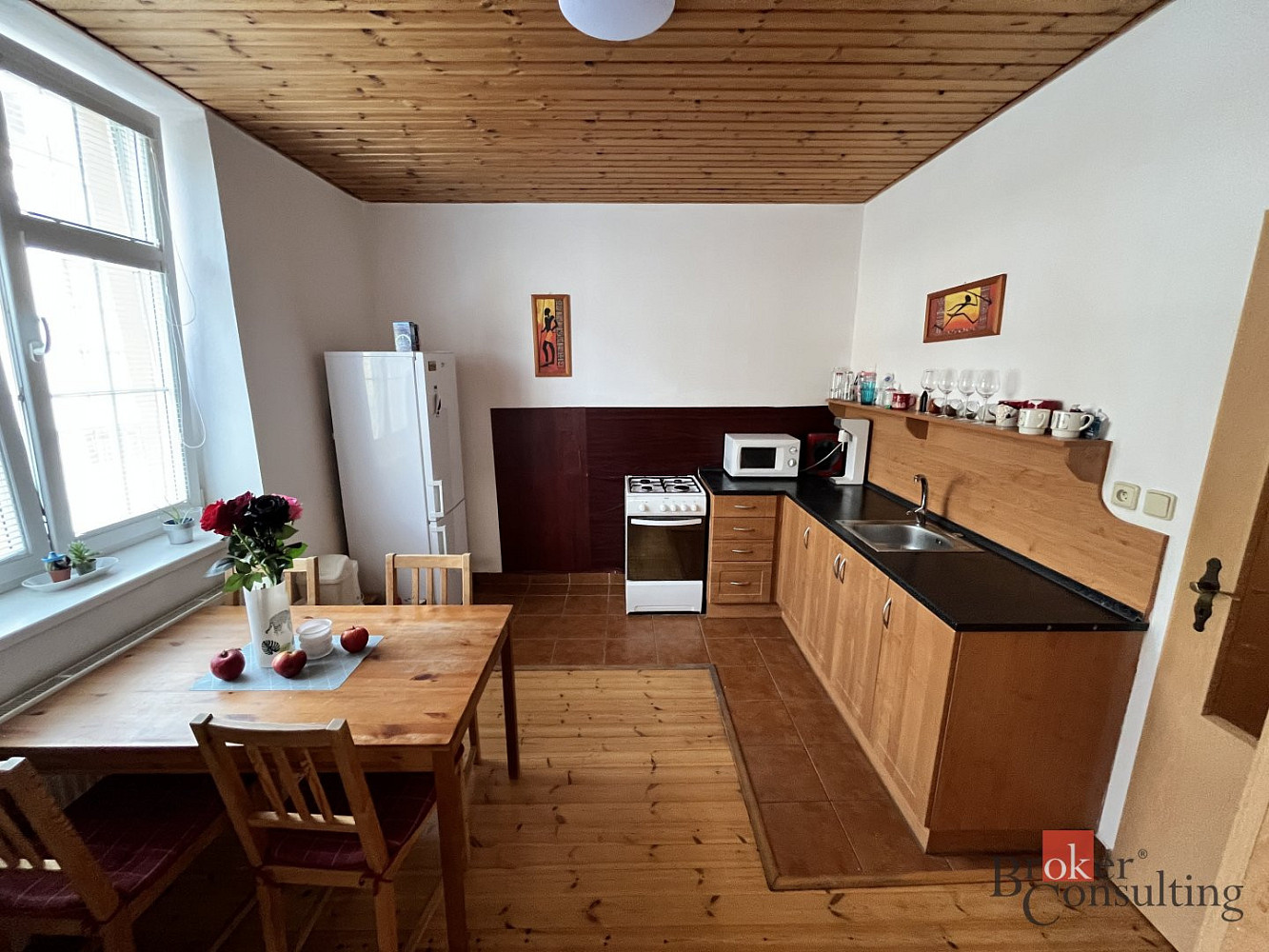 Pronájem bytu 2+kk 46 m² – fotografie 3