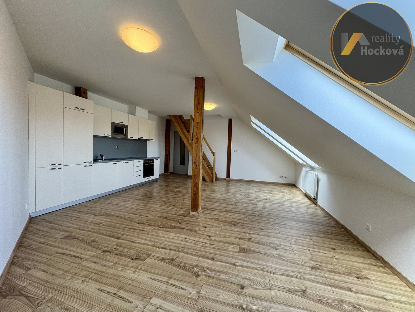 Prodej bytu 3+kk 106 m² – pohled 2