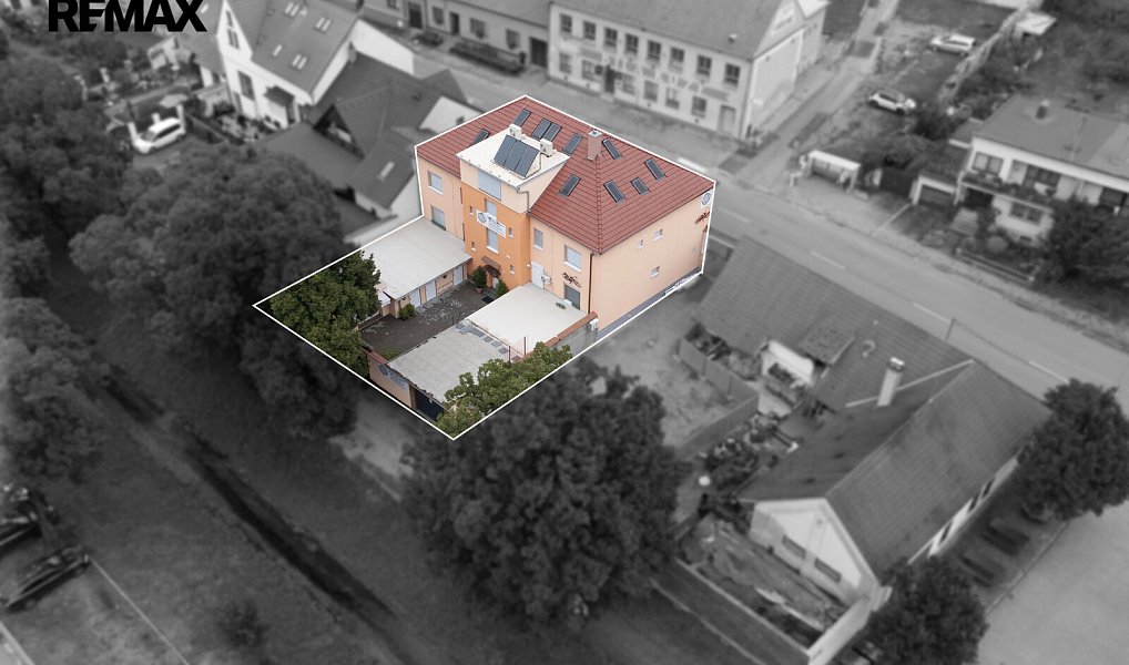 Prodej ubytovacího objektu 655 m², Dolní Dunajovice – náhled fotky 7