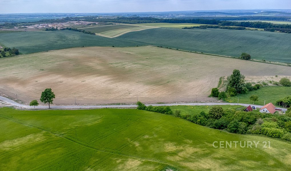 Prodej stavebního pozemku 1 305 m², Chrást – náhled fotky 8