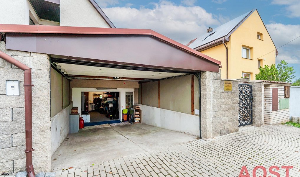 Prodej domu 272 m² s pozemkem 600 m², Mělnické Vtelno – náhled fotky 41