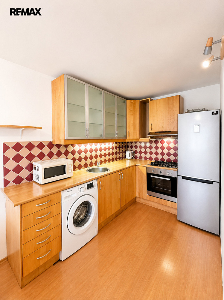 Pronájem bytu 2+kk 40 m² – fotografie 3