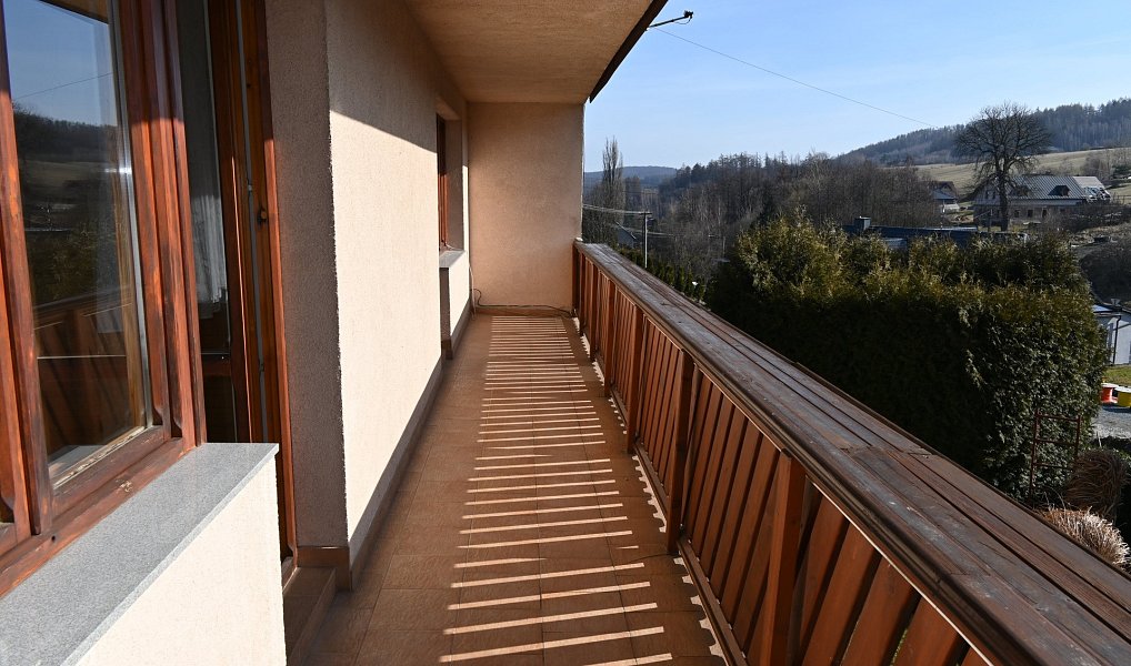 Prodej domu 302 m² s pozemkem 800 m², Oborná – náhled fotky 42