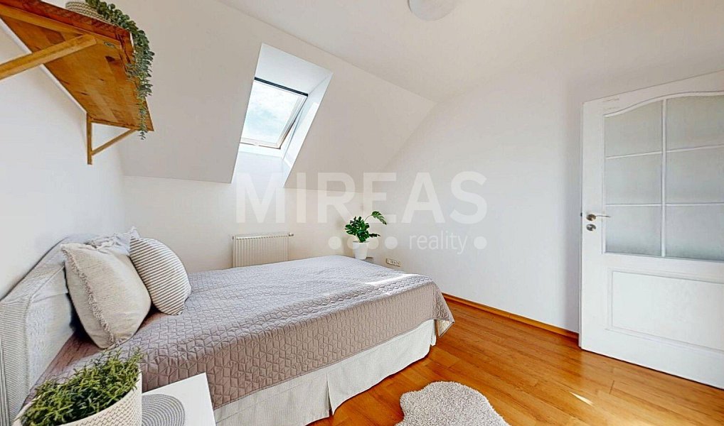 Prodej bytu 3+kk 67 m², Milovice – náhled fotky 13