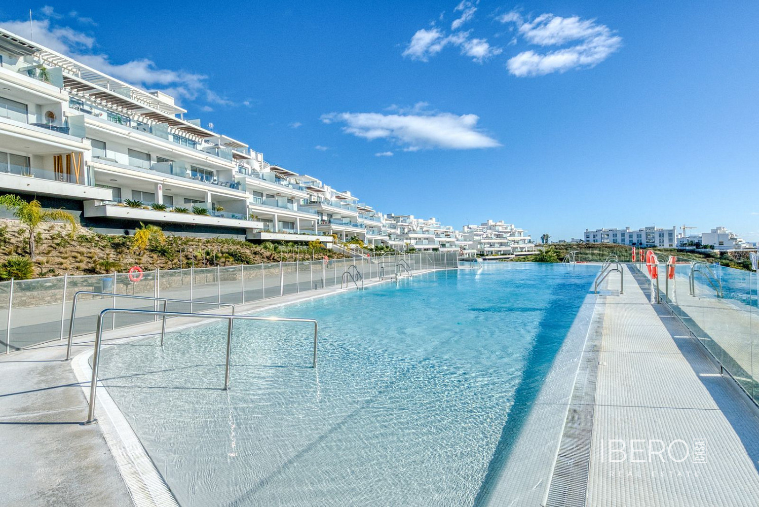 Piso 4+kk – Estepona, Barriada Islas Canarias - Vista 4