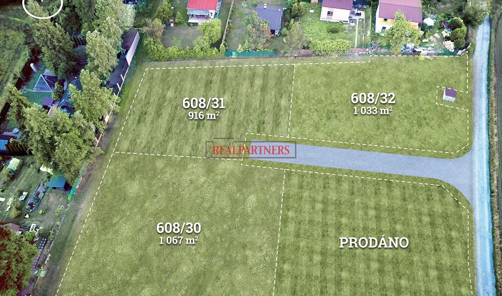 Prodej stavebního pozemku 1 067 m², Dobříš – fotka 1 z 9
