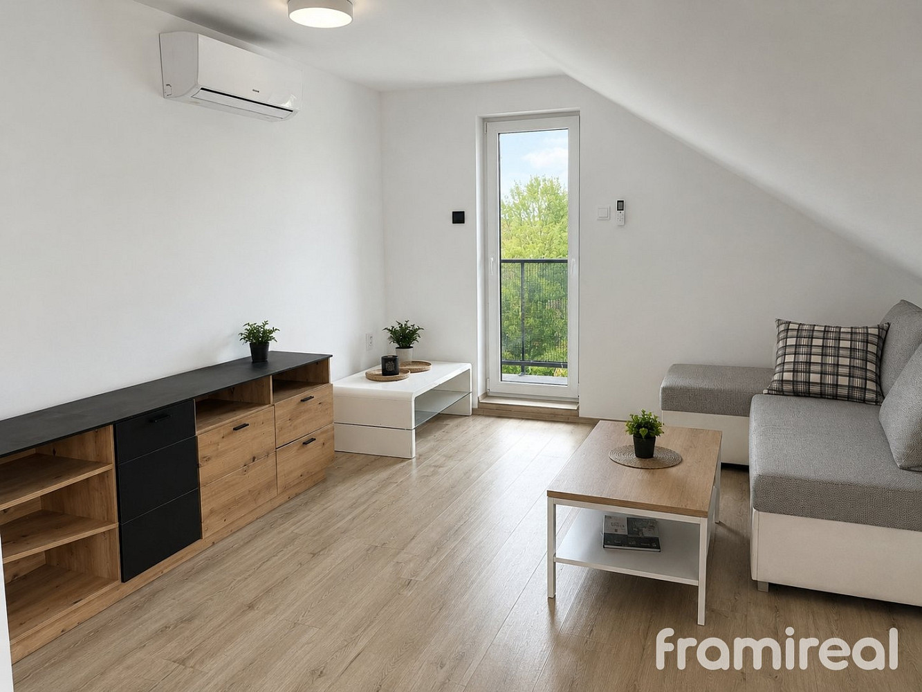 Pronájem domu 75 m² s pozemkem 120 m² — photo 2