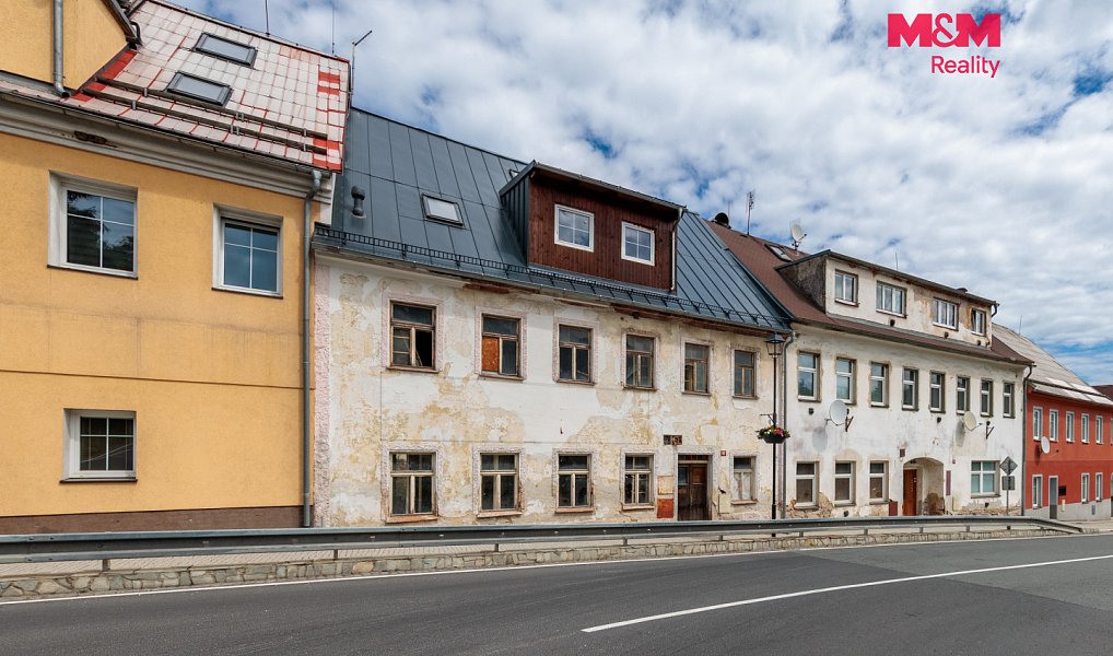 Prodej domu 348 m² s pozemkem 448 m², Krásno – náhled fotky 24