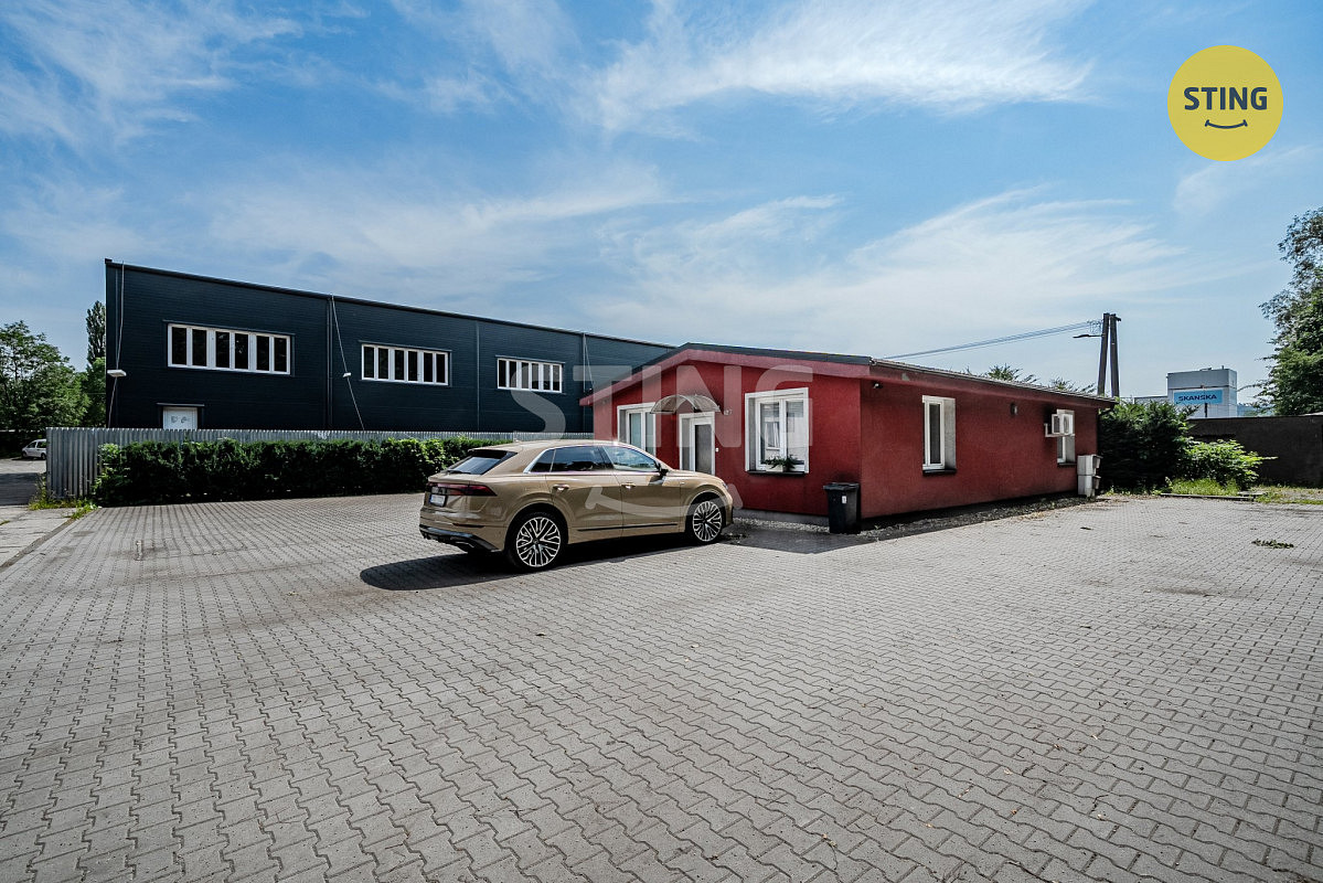 Prodej kanceláře 156 m² – fotografie 2