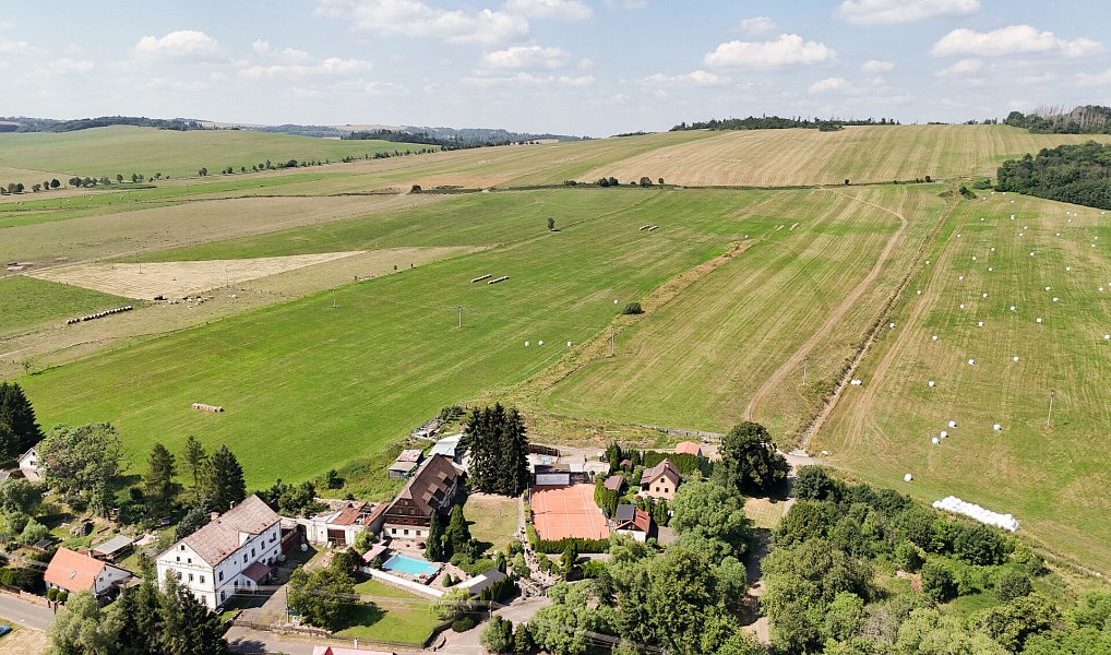 Prodej domu 478 m² s pozemkem 4 241 m², Verneřice – náhled fotky 60