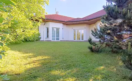 Prodej domu 180 m² s pozemkem 1 020 m², Šestajovice, okres Praha-východ