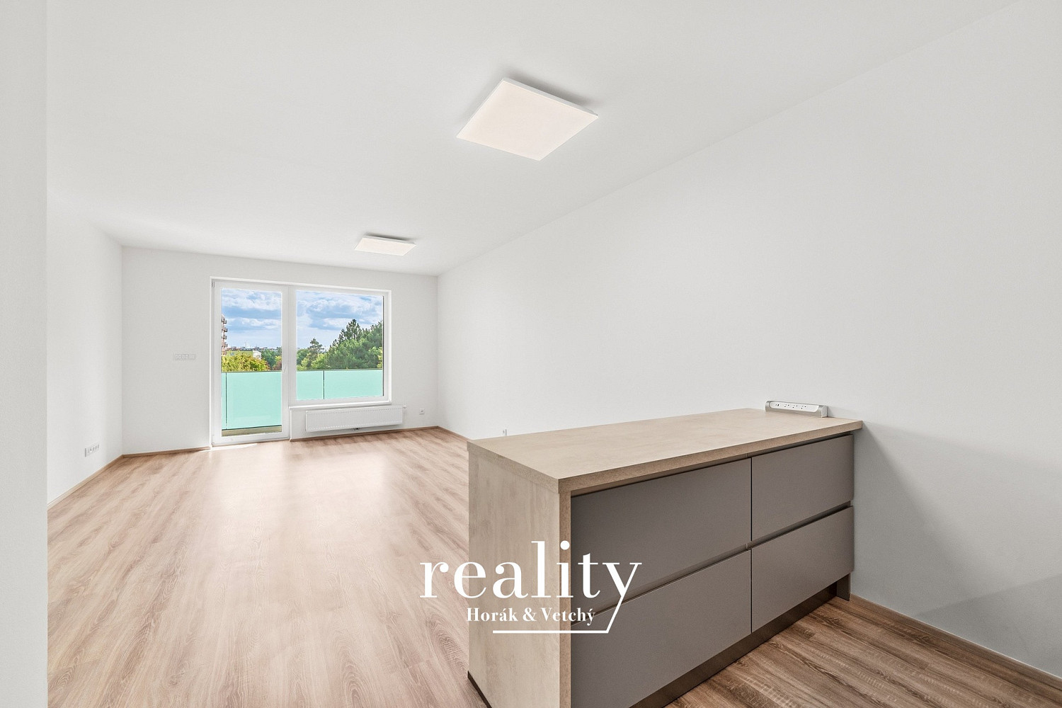 Pronájem bytu 2+kk 57 m² – fotografie 2