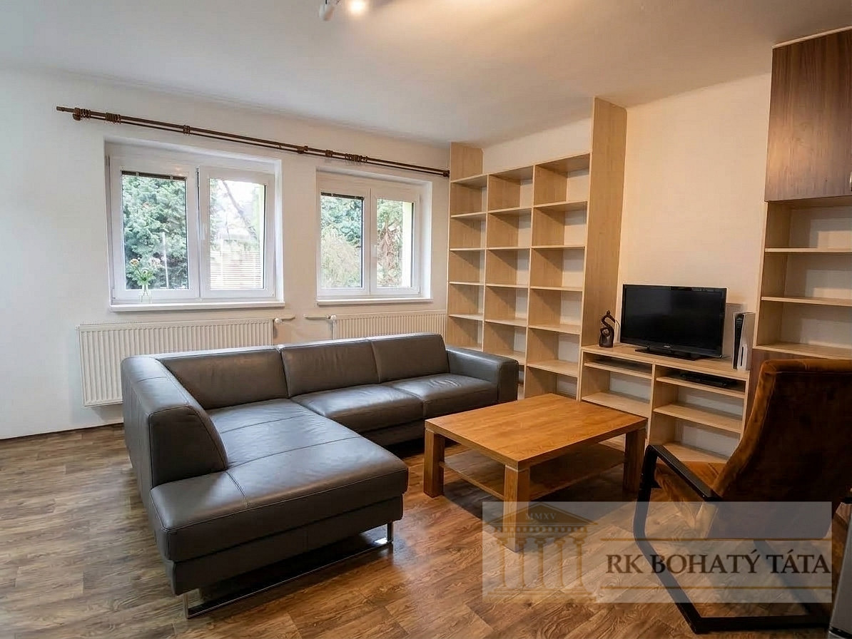 Pronájem domu 110 m² s pozemkem 848 m² – fotografie 3